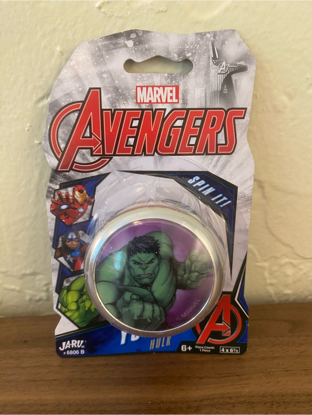 Marvel Avengers Hulk Yo-Yo Spin Action Toy New on Card